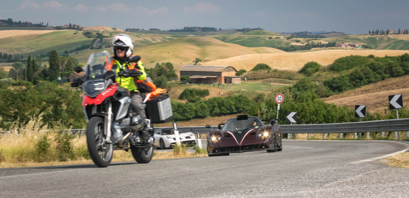 Illustration for article titled A Pagani Rally In Italy Puts All Other Car Meets To Shame
